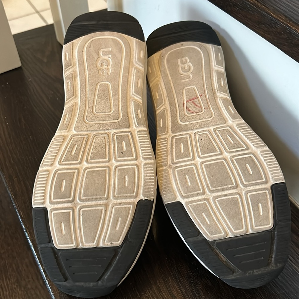 UGGs Suede Sneaker🔥 - Picture 9 of 9